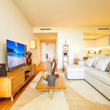 Bayline Boho 1br Beach, Spa, Pool & Parking Appartement *