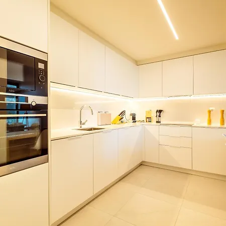 Bayline Boho 1br Beach, Spa, Pool & Parking Appartement