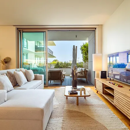 Bayline Boho 1br Beach, Spa, Pool & Parking *