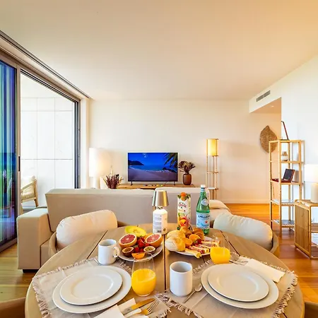 Bayline Boho 1br Beach, Spa, Pool & Parking *