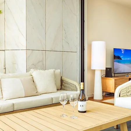 Apartmán Bayline Boho 1br Beach, Spa, Pool & Parking